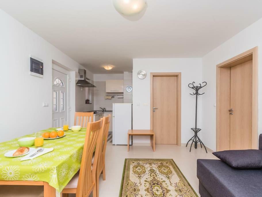 Apartment F-3 클림노 외부 사진